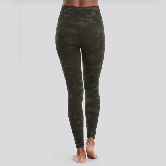 Spanx Seamless Camo Leggings Green Women’s Size Small - Picture 13 of 15